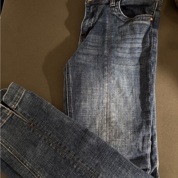 Kut gold label stevie straight with front leg seam details and slit. Size 6 - Picture 3 of 9